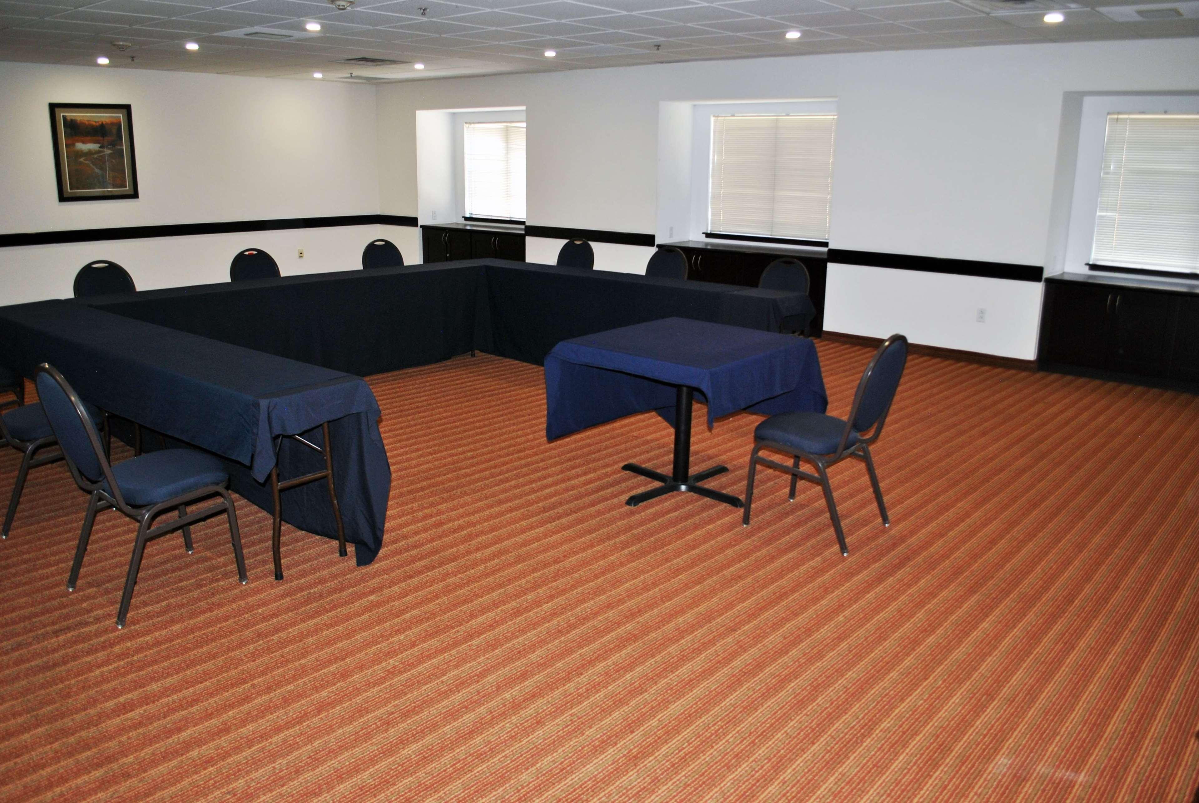 Microtel Inn And Suites By Wyndham Toluca Exterior photo